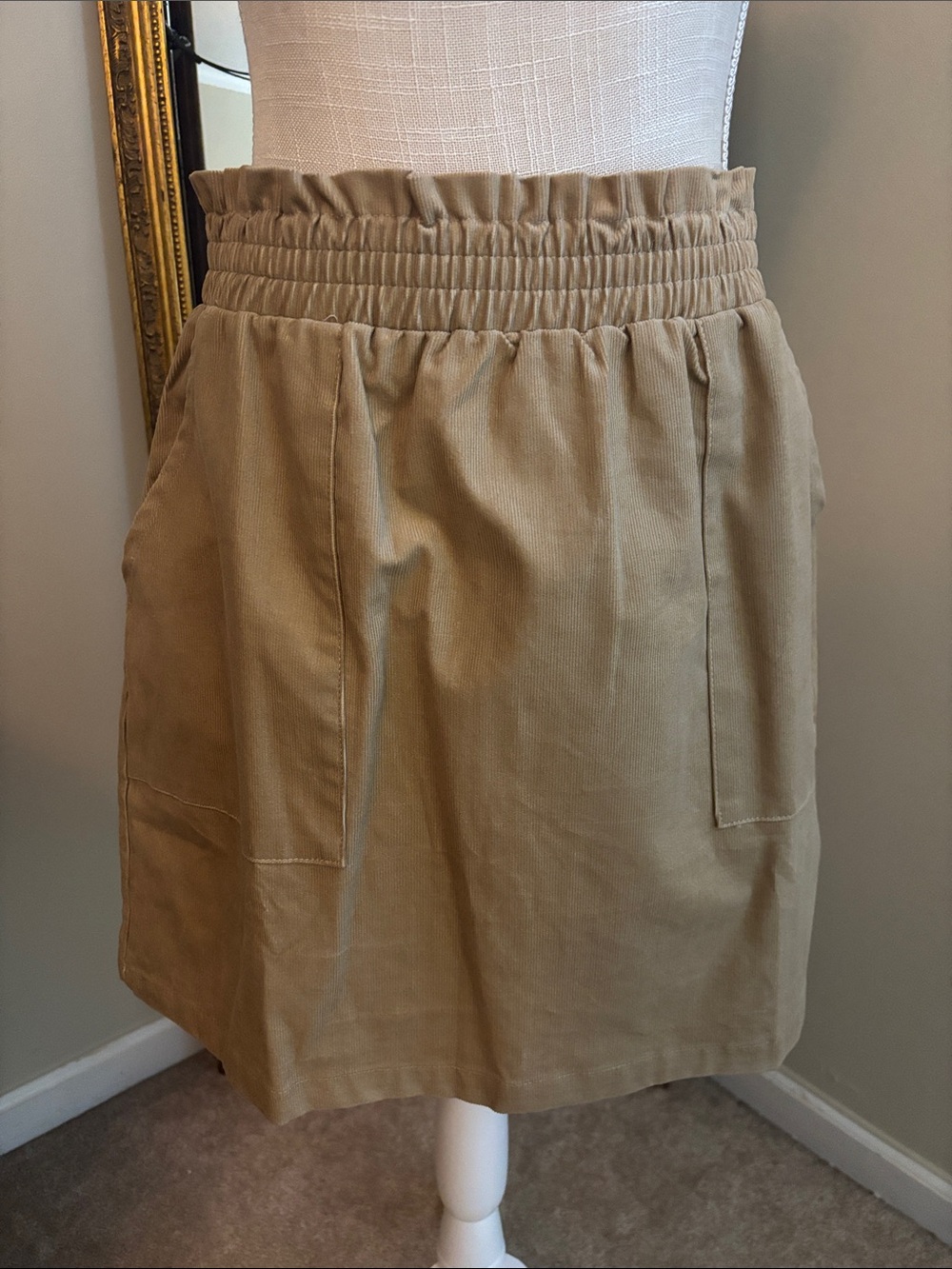 Wishlist skirt with pockets - size Large - NWT